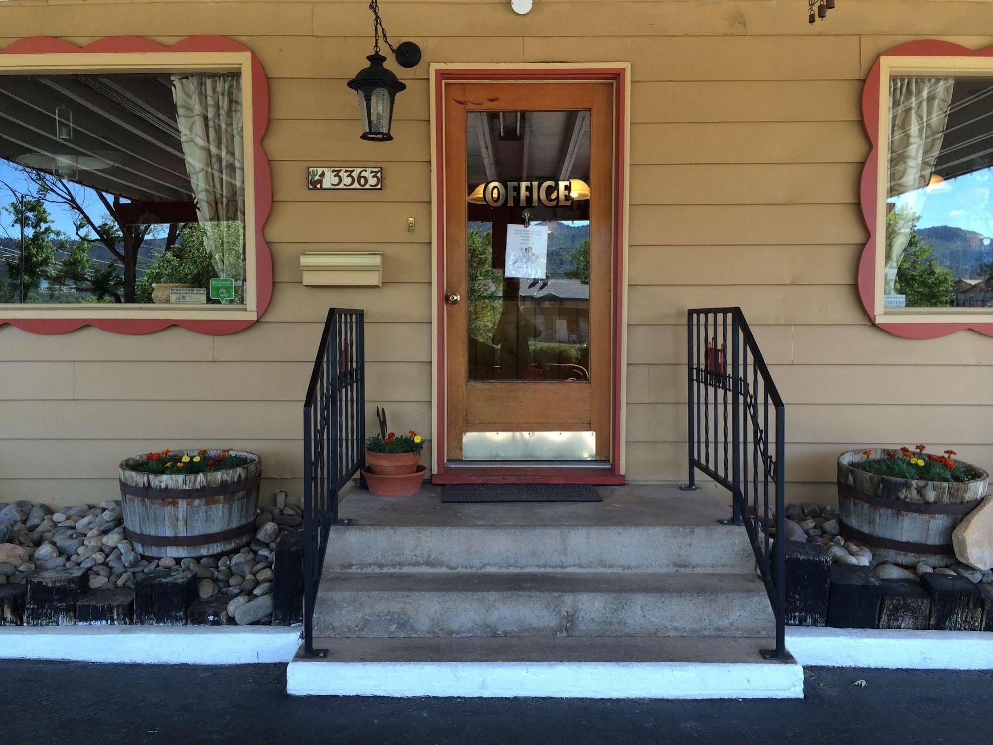 Caboose Motel & Gift Shop Durango Exterior photo