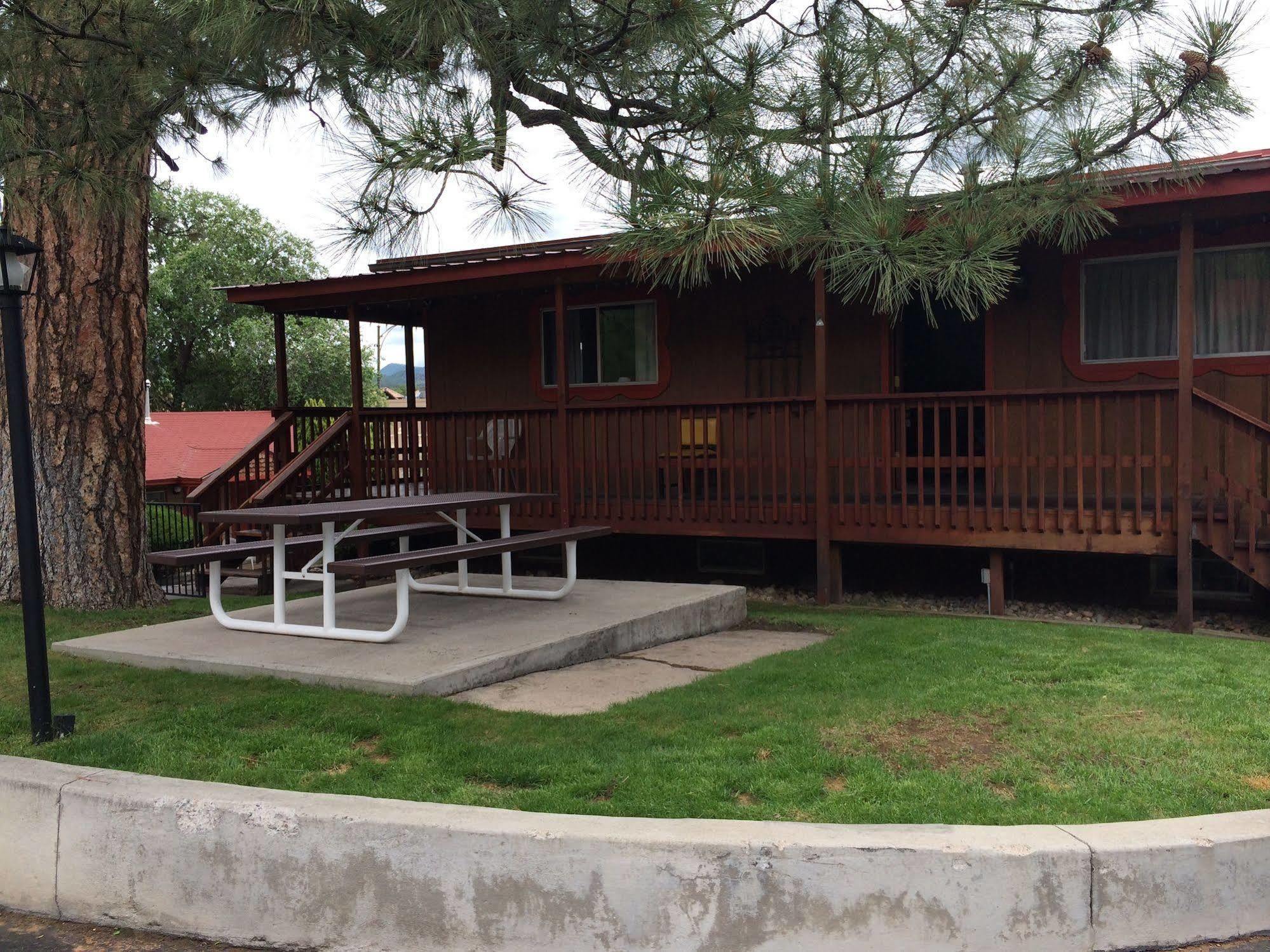 Caboose Motel & Gift Shop Durango Exterior photo